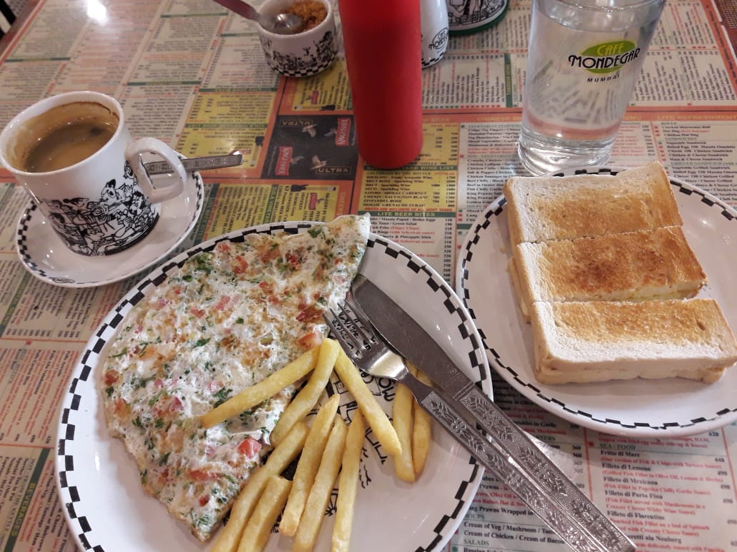Why Mondegar Cafe is the Best for a Solo Hangout?